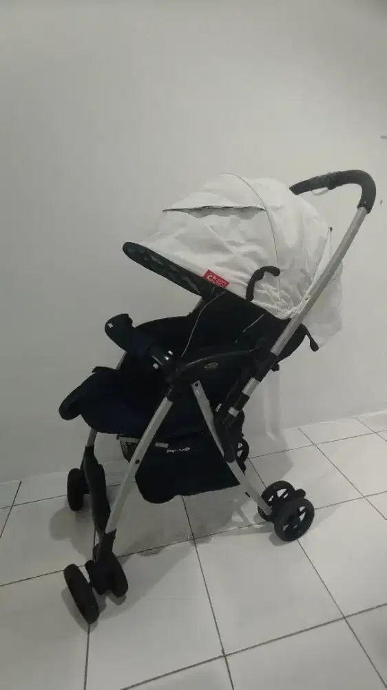 Stroller dorongan bayi aprica navy mudah di buka tutup