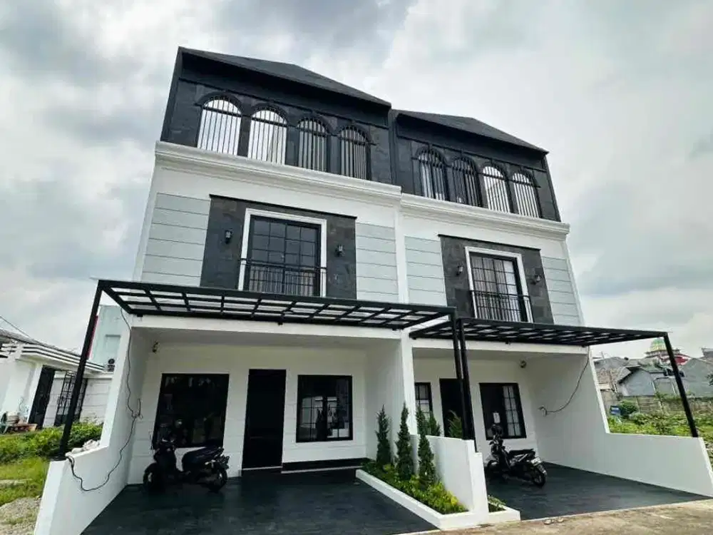 Rumah American house 3 lantai di Lenteng Agung