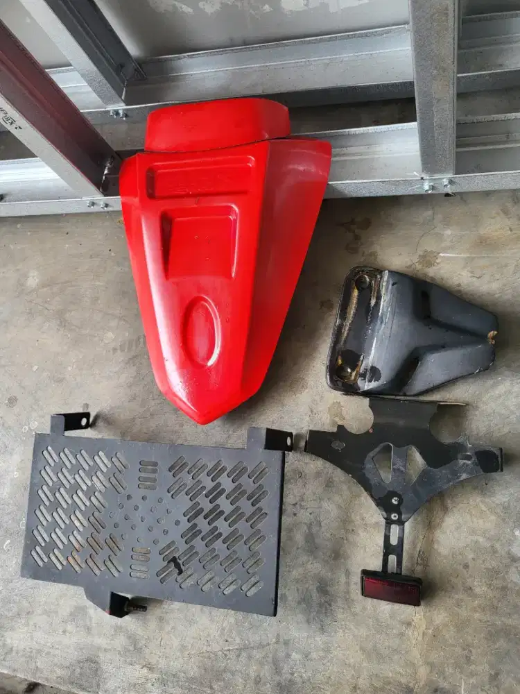 Perkakas Yamaha R25 Old