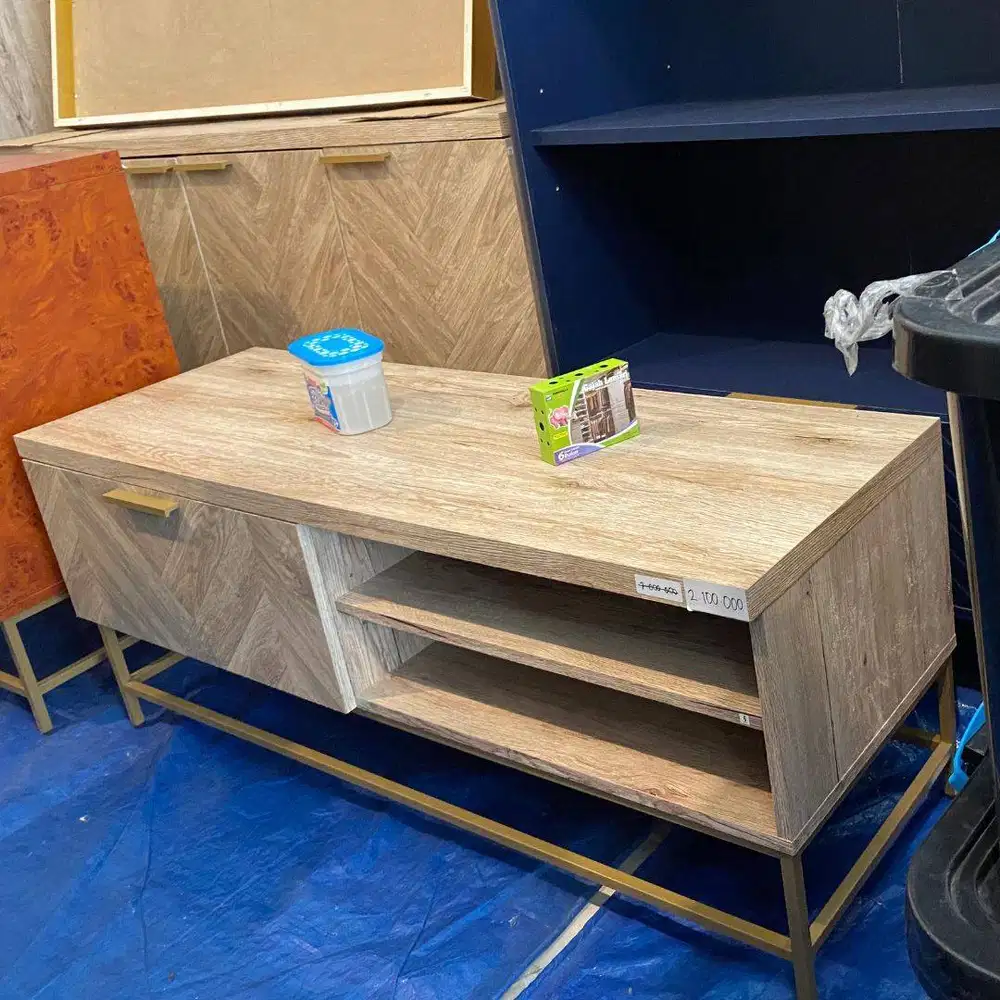 Meja TV/Meja Pendek/Kabinet