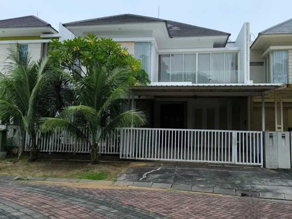 Rumah Raya Wbm Row Jalan 6 Mobil , Semi Furnish