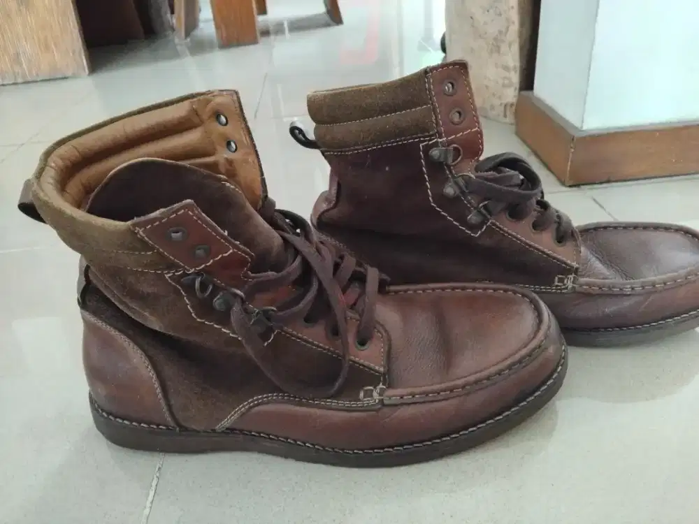 Sepatu boots  massimo dutti made in portugal size 43