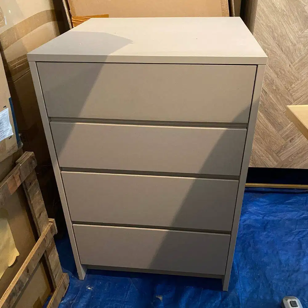 Kabinet lemari 4 laci