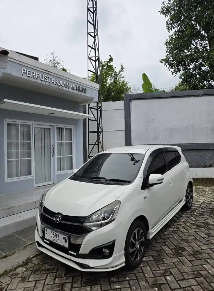 Daihatsu Ayla 1.2 R Deluxe 2018 Automatic
