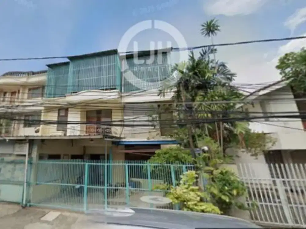 Ruko Lokasi Dekat Jalan Raya di Tanjung Duren, Grogol Petamburan, Jakarta Barat
