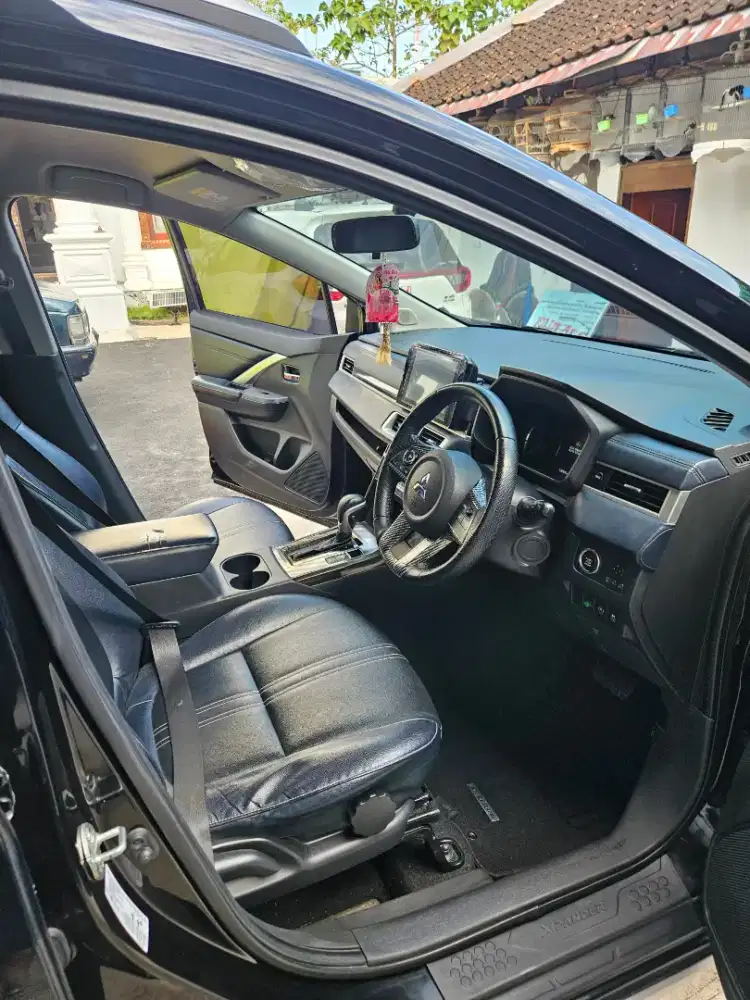 Xpander cross automatic