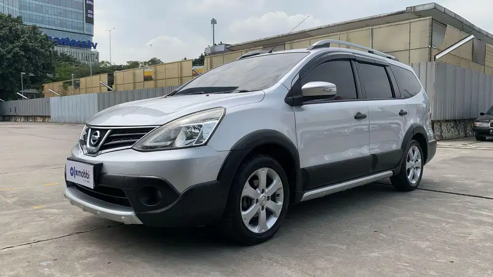 DP MURAH - Nissan Grand Livina 1.5 X-Gear Bensin-AT 2018 Silver