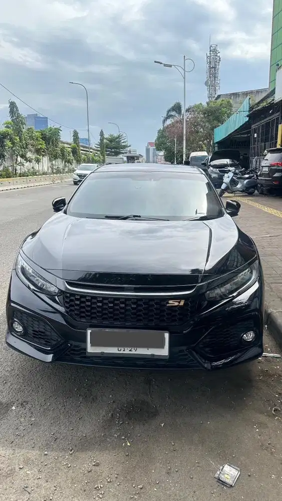 Jual mobil HONDA CIVIC 1.5 TC E CVT 2018 Warna hitam mutiara