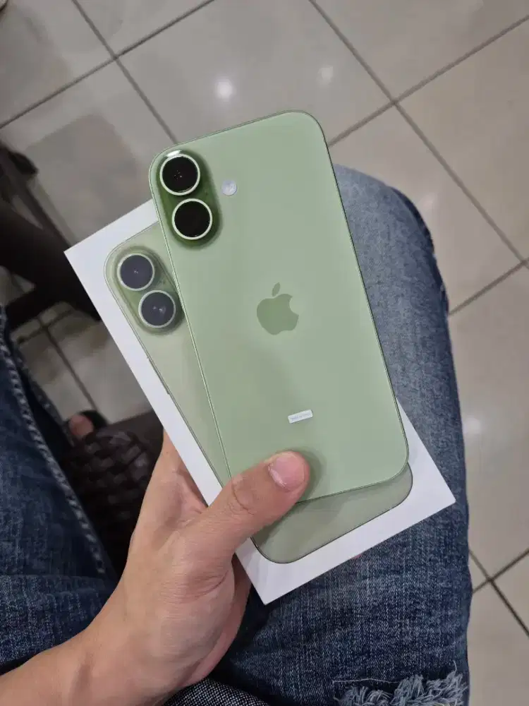 iPhone 17 256 GB iBox Sage Like New