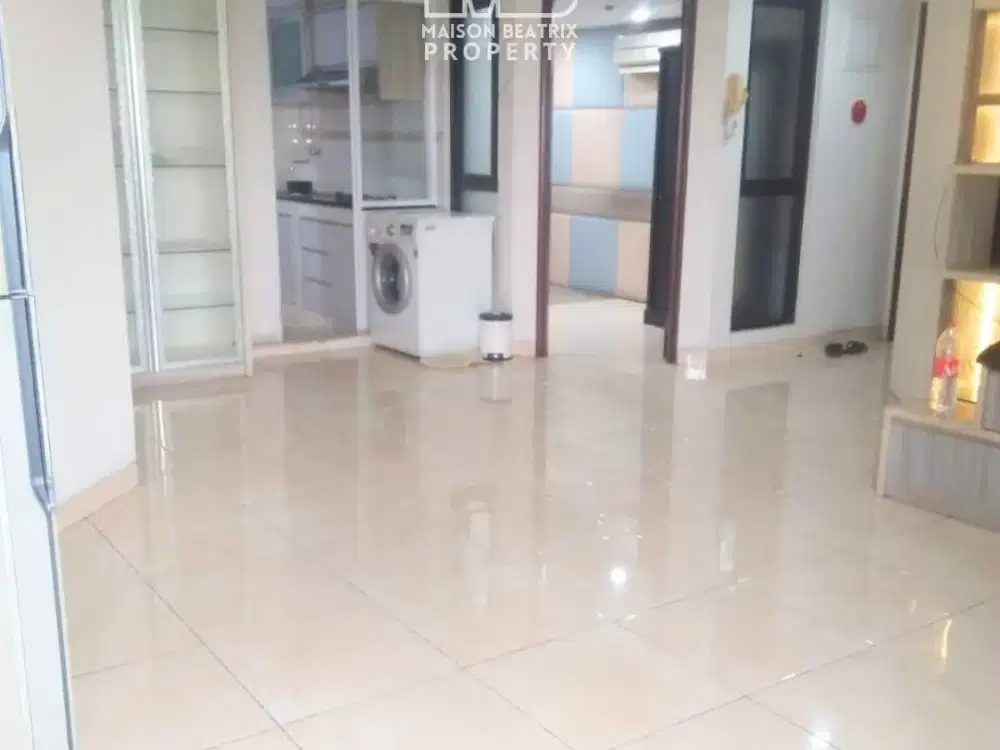 APARTEMEN 3BR LOKASI STRATEGIA DI SAMPING UPH - APT. KONDOMINUM GOLF KARAWACI