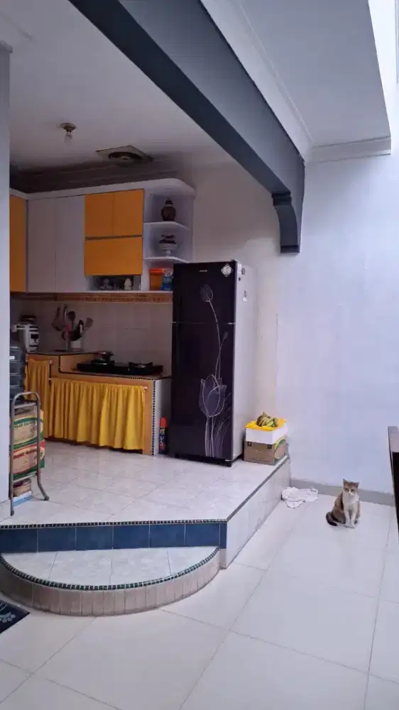 Rumah bagus dekat stasiun dan sekolah ternama di  Kencana Loka BSD