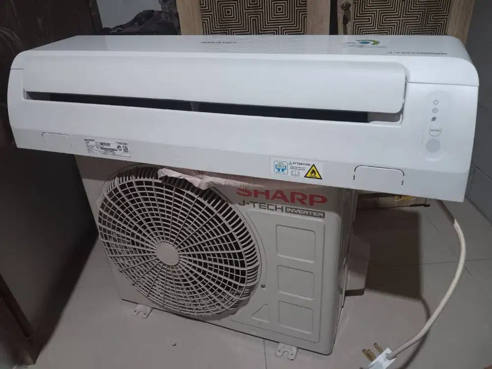 AC Sharp J-Tech INVERTER 1/2 pk AH-X6BEY