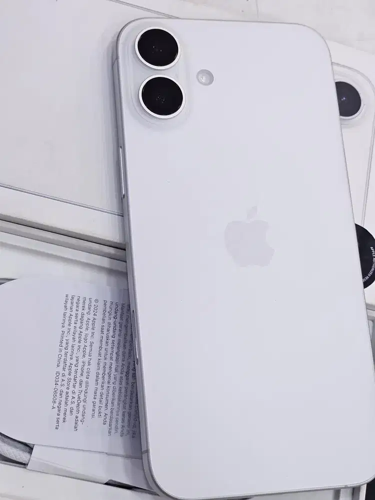 iPhone 16 Plus 128 gb iBox bh 100% garansi aktif sampai Juli 2026