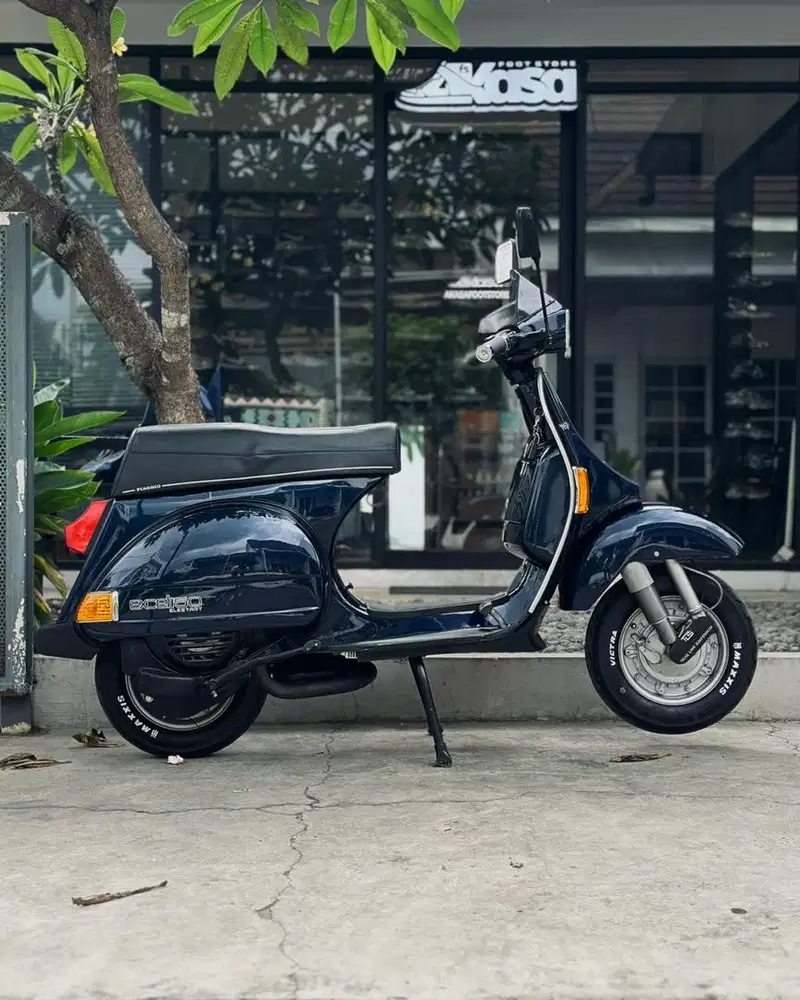 Vespa excel 1991 blue biru