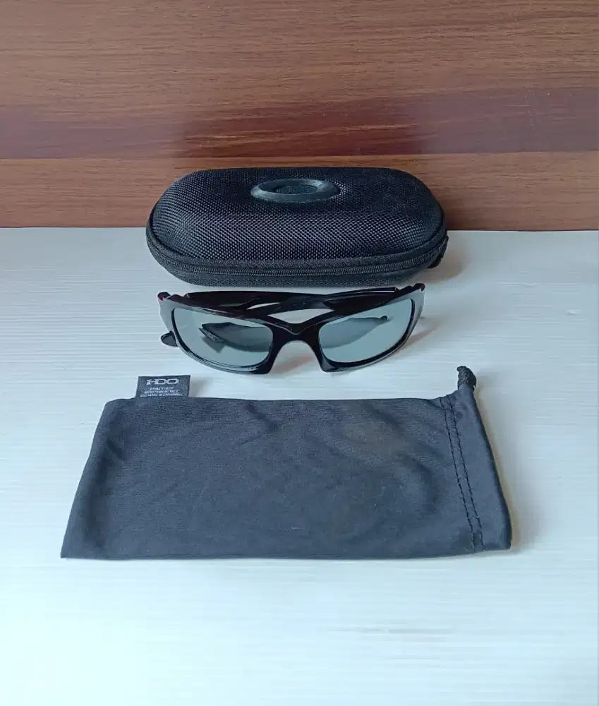 Kacamata Oakley Fives Squared black Iridium Polarized