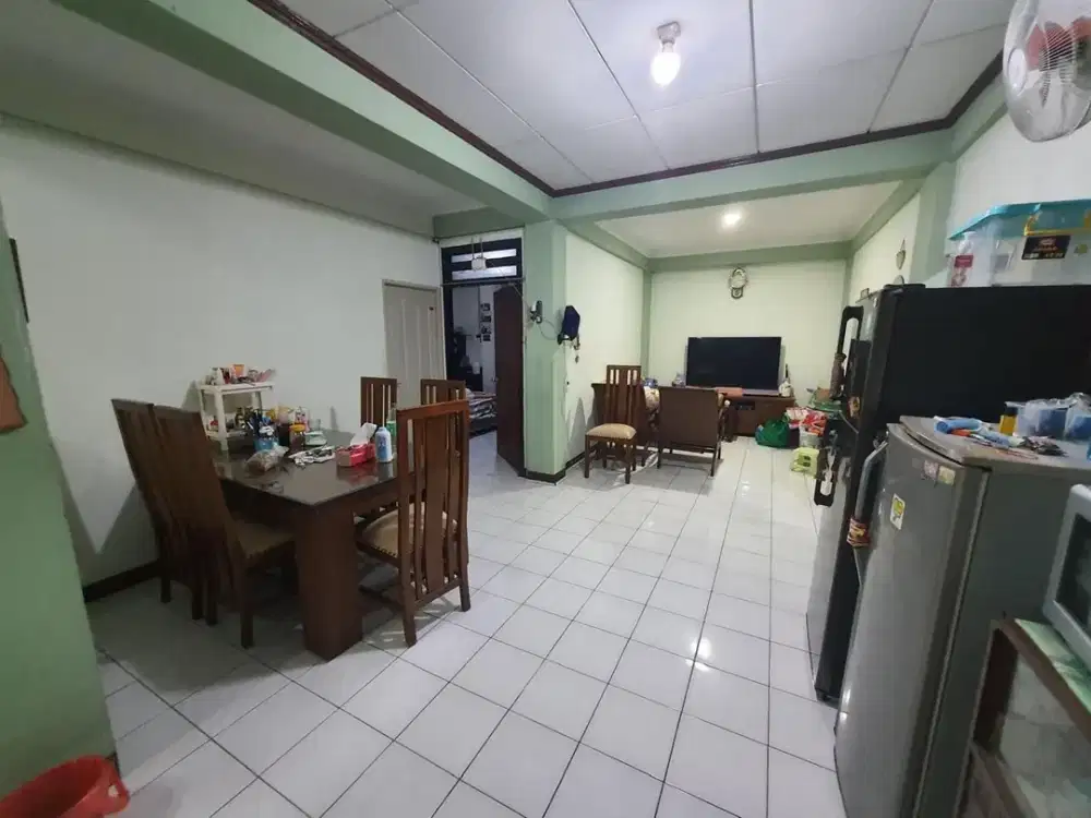 ANA RUMAH LUAS UK 10X20M DI GROGOL