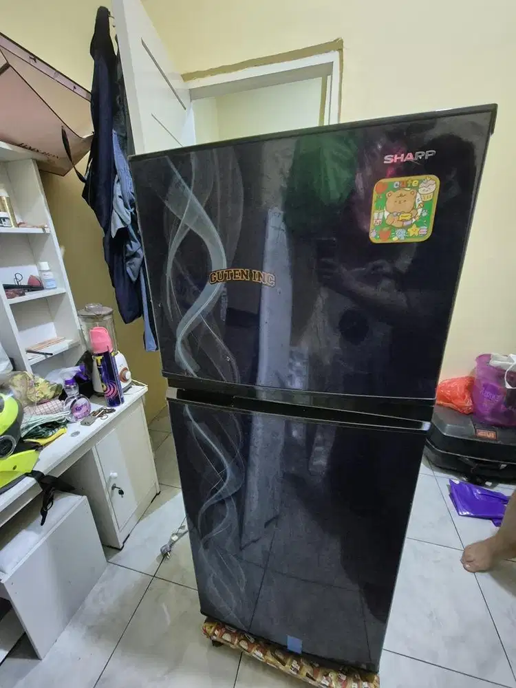 Dijual kulkas sharp 2 pintu 172 liter model SJ-197