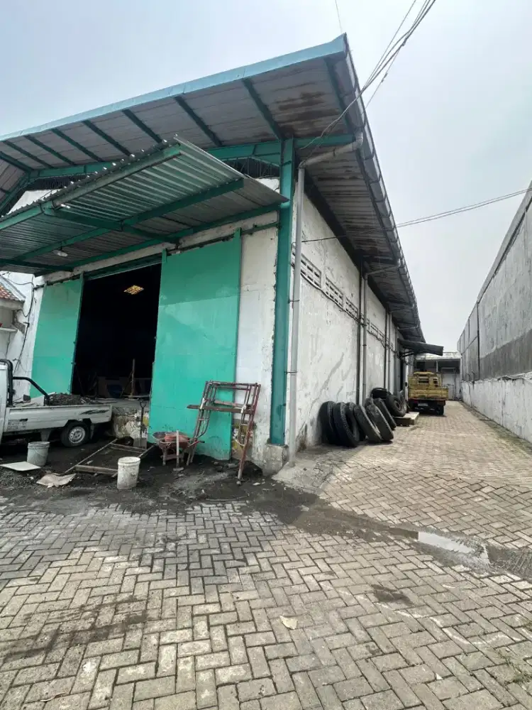 SEWA GUDANG LUAS TERMURAH MARGOMULYO DEKAT TOL KALIANAK TANDES GRESIK