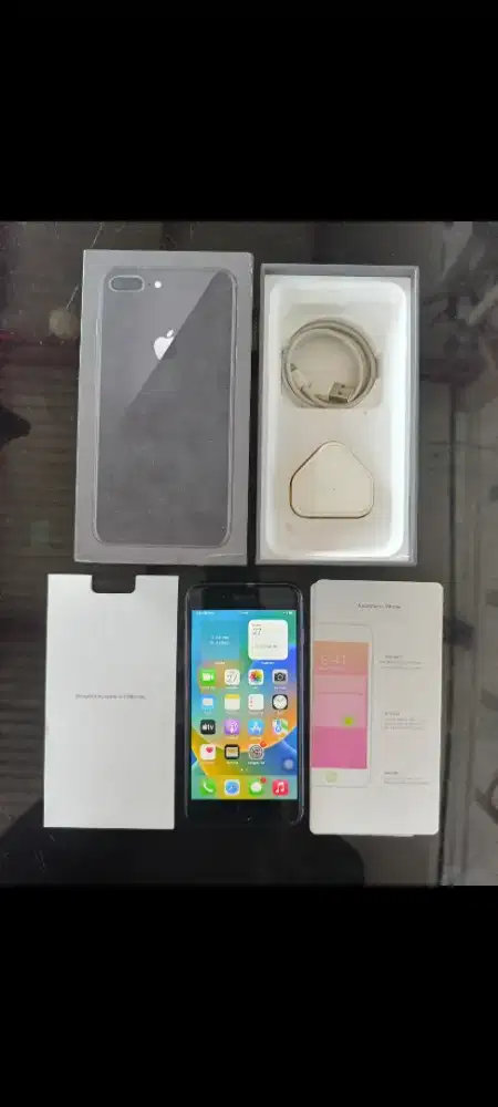 iPhone 8 plus 64gb