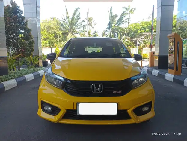 Jual Honda Brio RS urbanite th 2022 kondisi istimew KM30rb