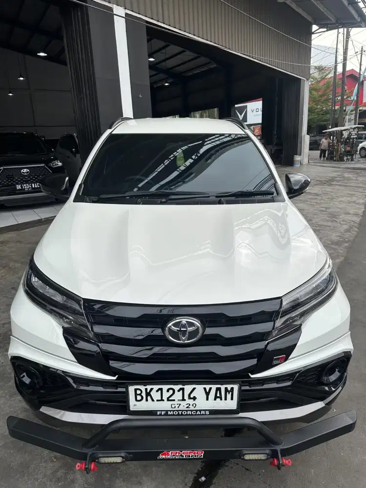 Toyota Rush 1.5 GR AT 2024