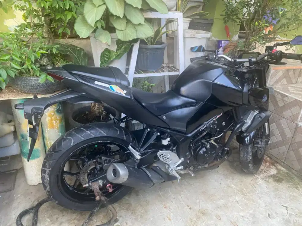 JUAL MOTOR YAMAHA MT25 HITAM