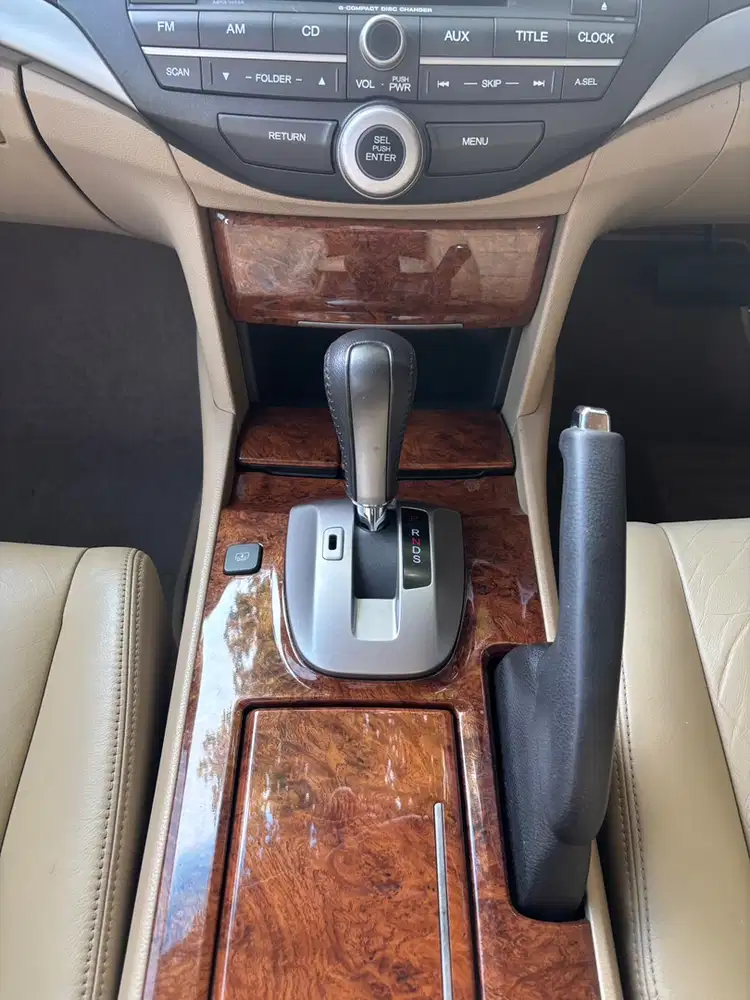 Honda Accord 2012 Bensin