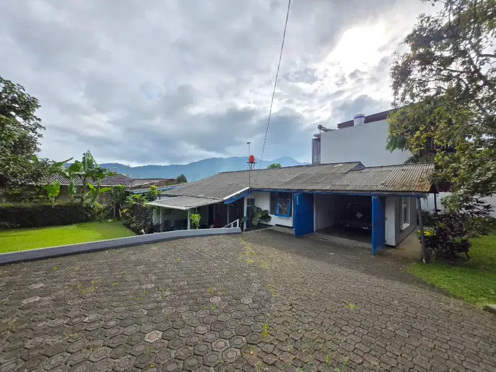 VILA Keluarga dekat Taman Safari STRATEGIS