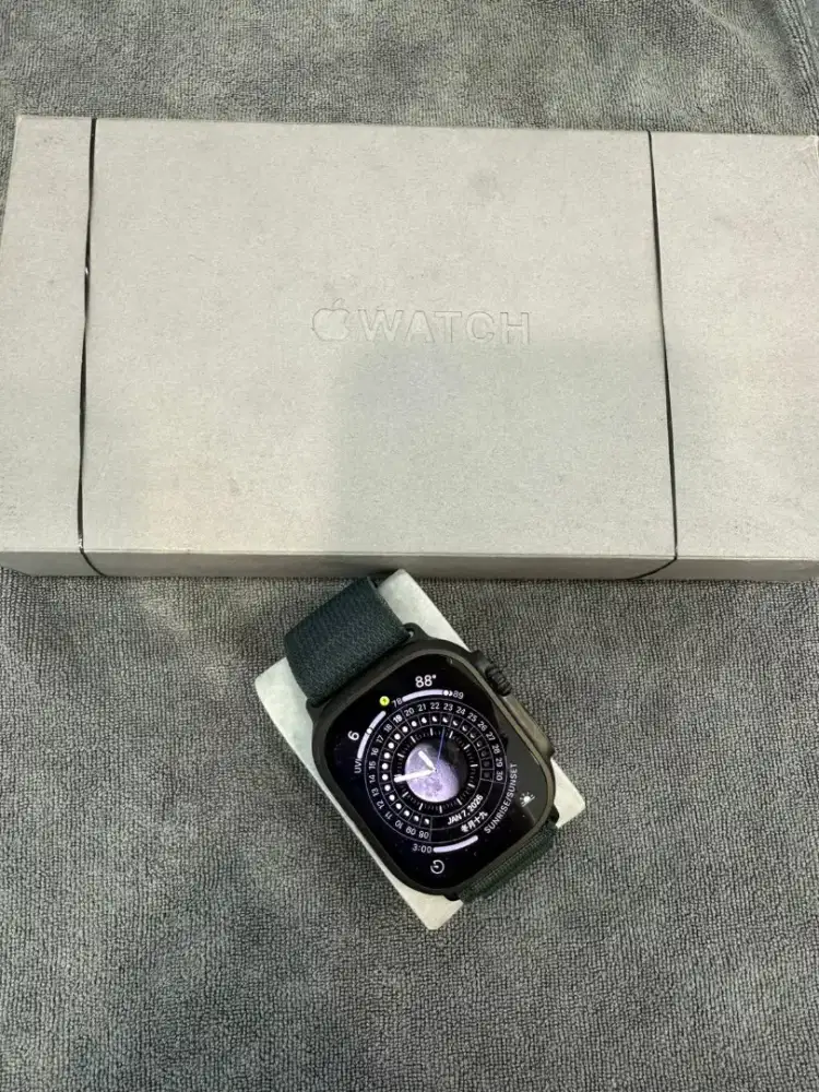 Apple iwatch ultra 2 2024 49mm garansi ibox 07/04/26