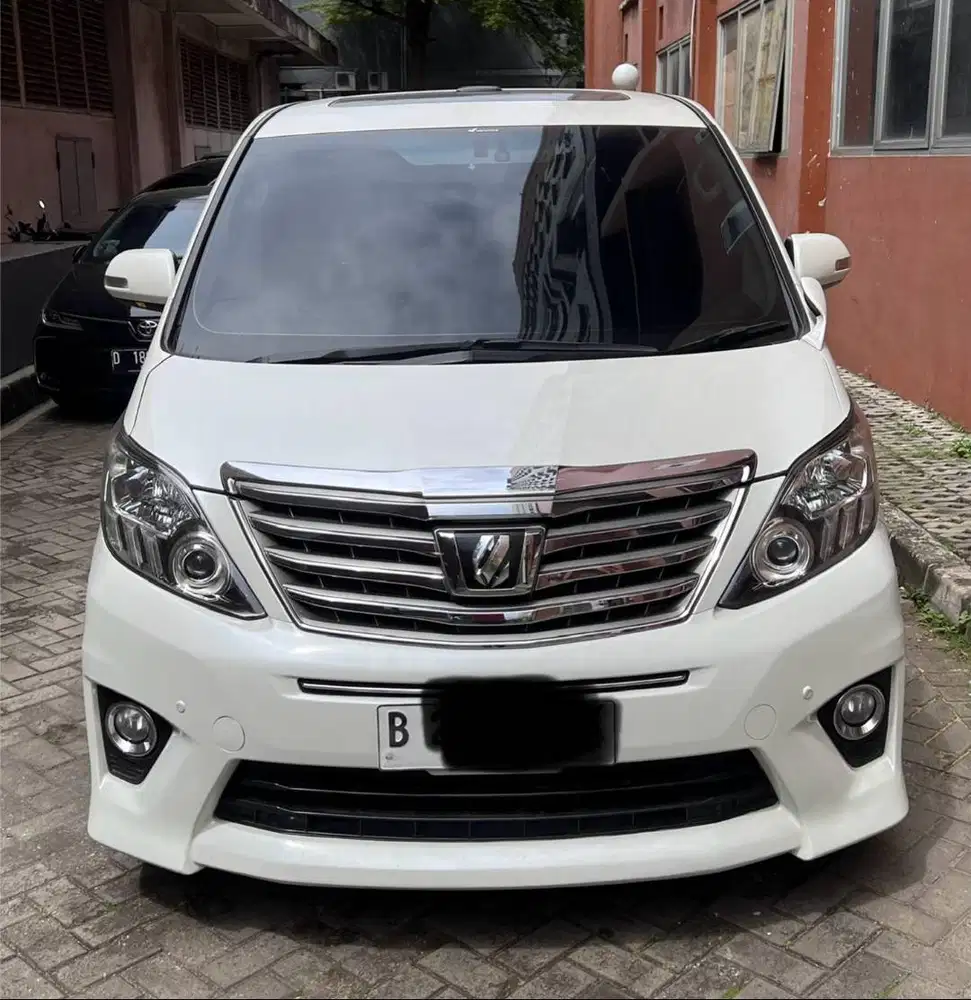 Toyota Alphard 2.4 SC CBU thn. 2014