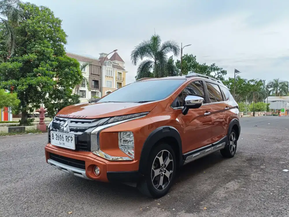 Mitsubishi Xpander Cross AT 2019 Orange Met