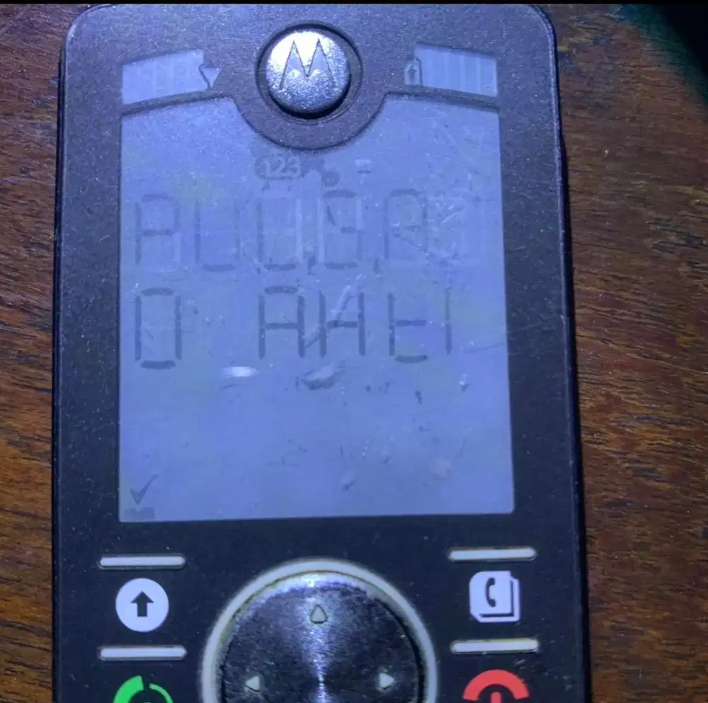 Motorola F3 GSM bukan CDMA