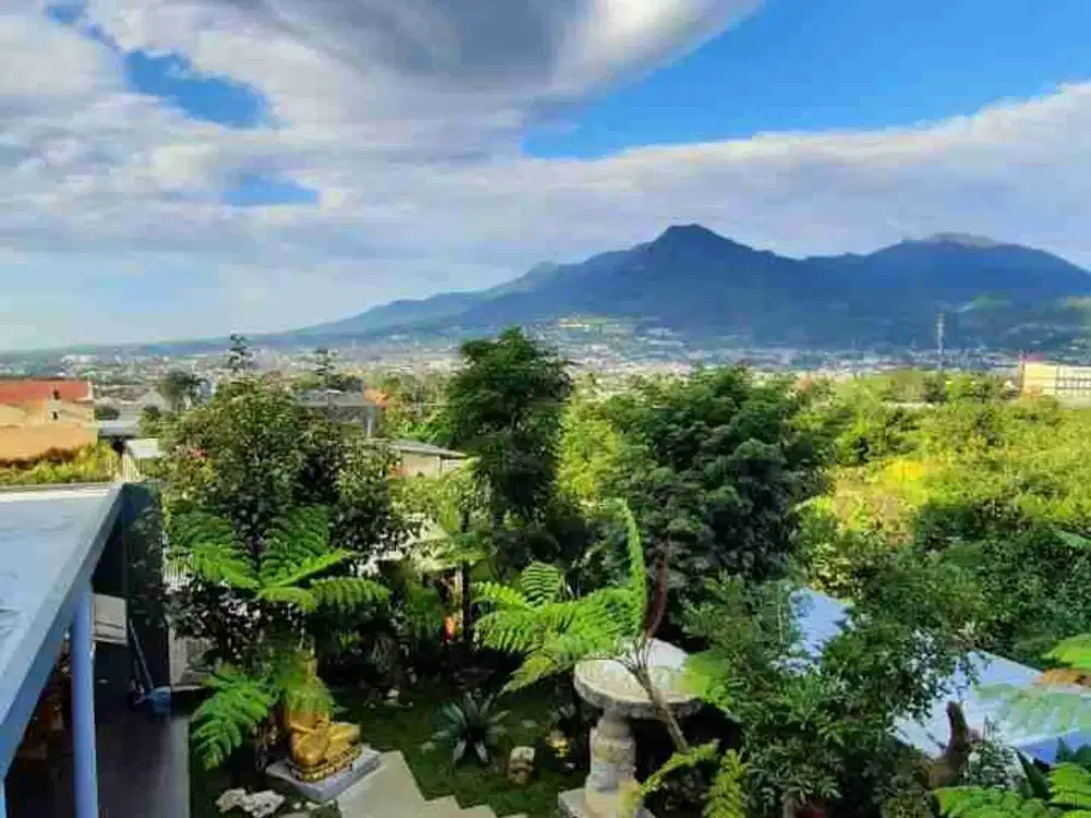 villa mewah plus cafe aktif tinggal melanjutkan view istimewa di bumiaji batu