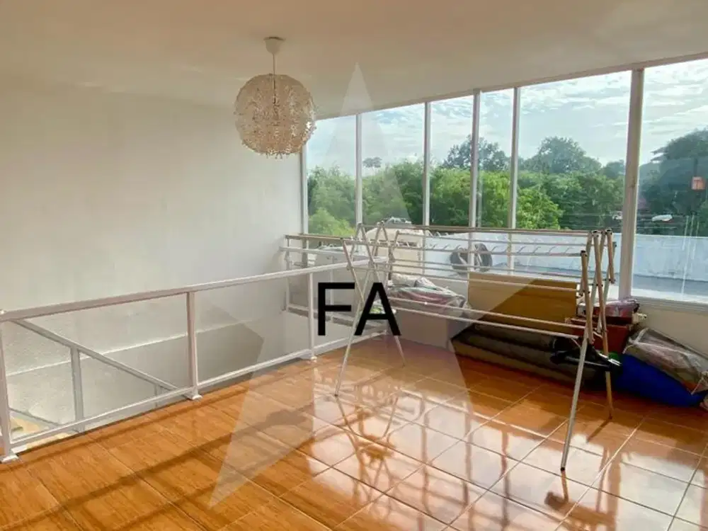 Dijual Rumah Cantik Siap Huni Berlokasi Strategis Di Kota Wisata Dengan Harga Termurah Dan Masih Bisa Nego!!