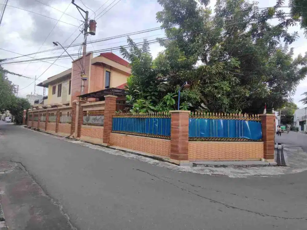 Rumah Bagus Luas Tengah Kota Solo