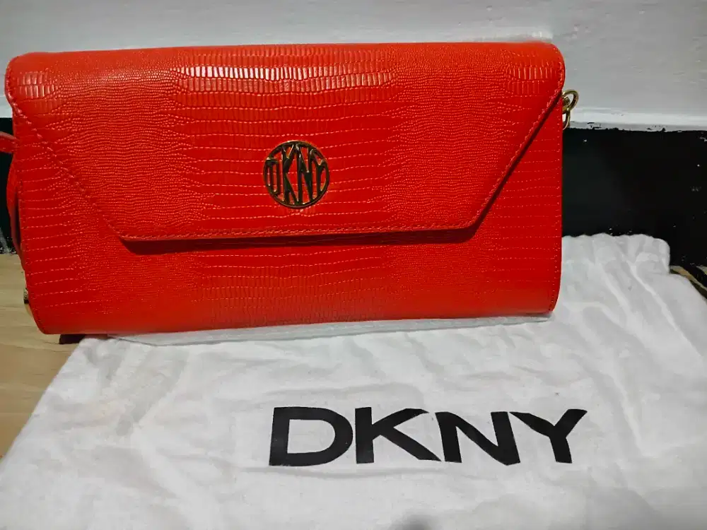 Clutch DKNY orange