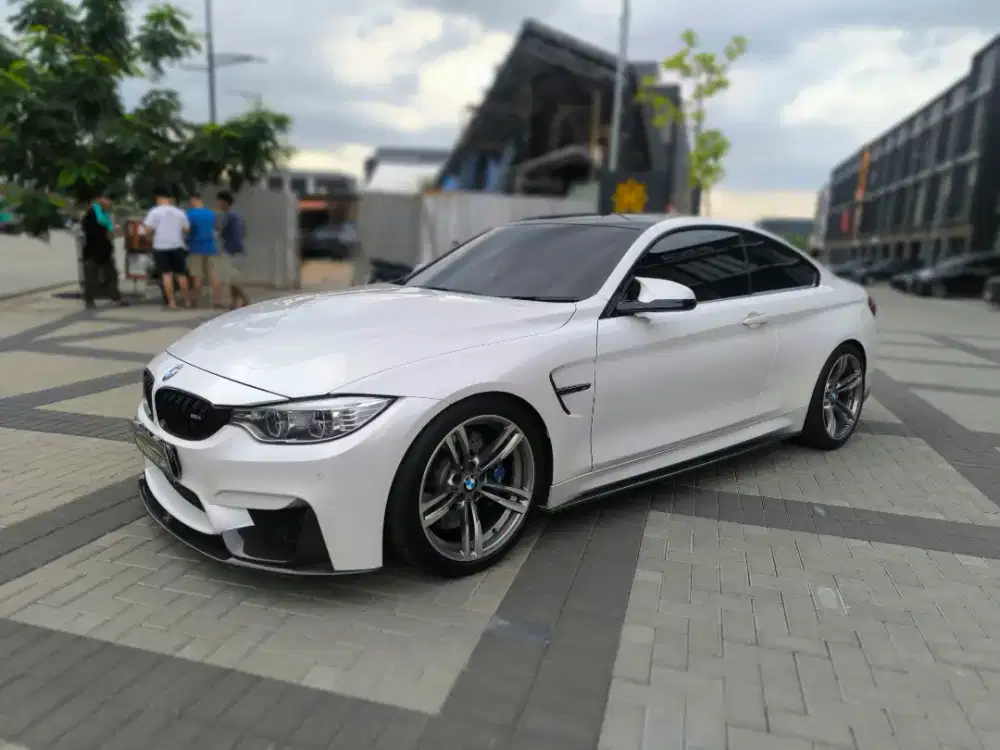 Bmw M4 3.0 Coupe AT 2014 ISTIMEWA LOW odo. SIAP PAKAI
