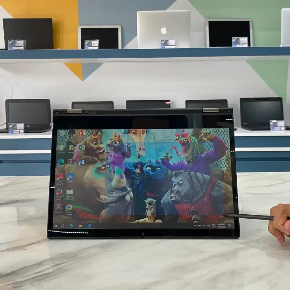 JUAL LAPTOP 1JUTAAN TS360 BISA BUAT RENDERING MERK LENOVO SIAP JUAL