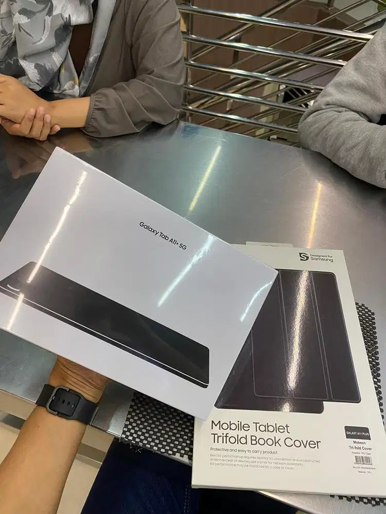 SAMSUNG GALAXY TAB A11+ 5G 6/128 sudah termasuk flipcover