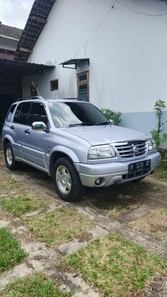 Suzuki Escudo 2.0 2002 Low Kilometer