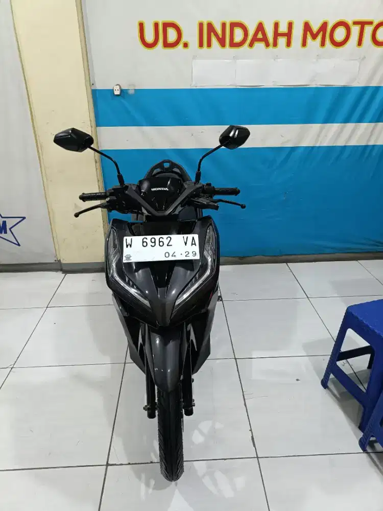Hitam glossy HONDA VARIO 125 ESP CBS SPORTY FI ECO 2019 bisa kredit