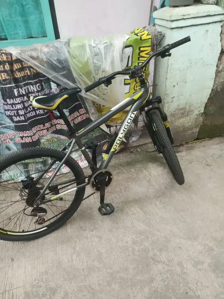 Sepeda Polygon monarch 4 ukuran 26 batang alloy