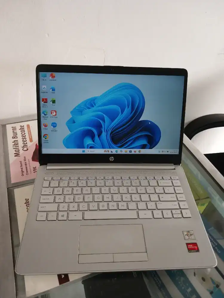 Laptop HP 14s Intrp N4500 Ram 8 Ssd 256 Keyboard Nyala