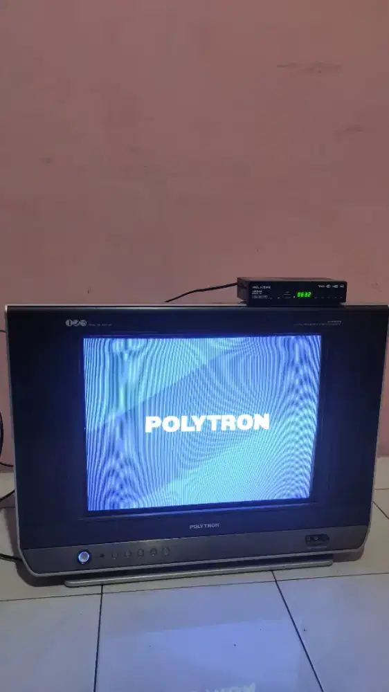 TV Polytron 21 Inch + STB