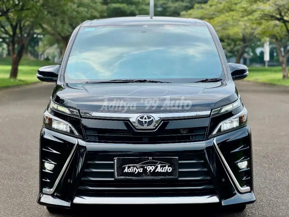 HARGA CASH CREDIT TERMURAH! TOYOTA VOXY 2.0 2019/2018 AT GARANSI