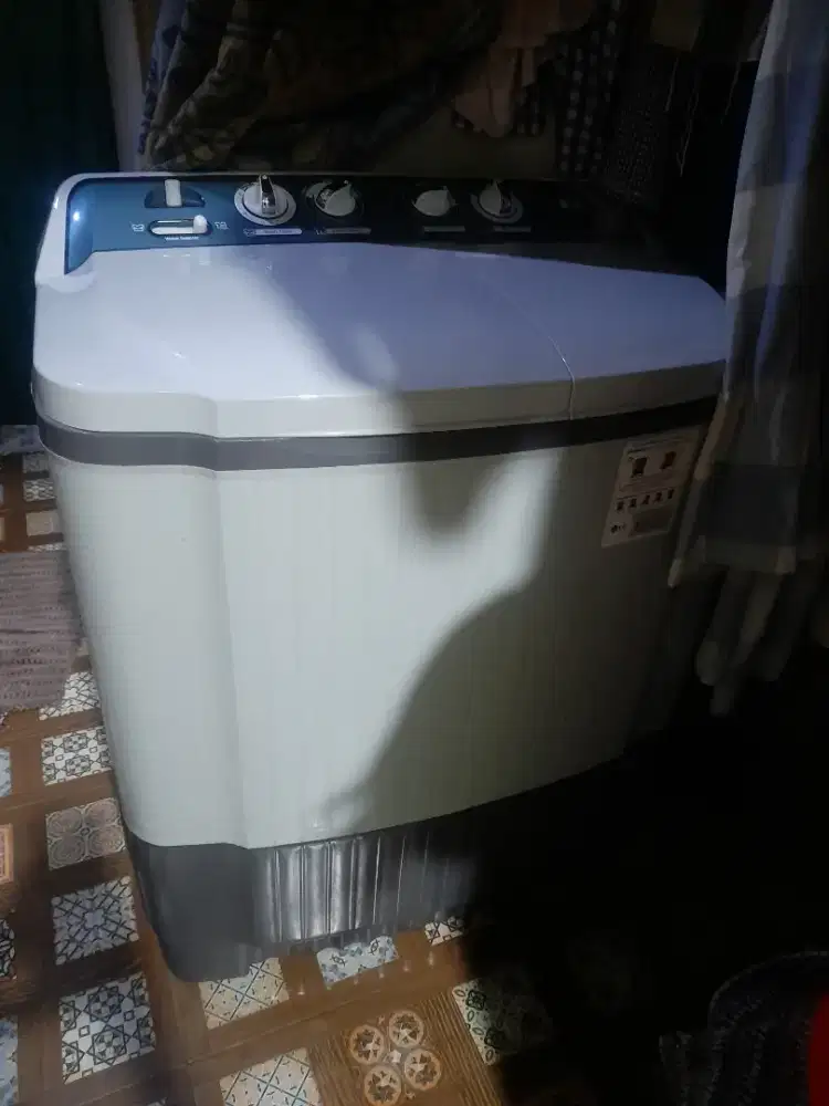Jual butuh mesin cuci LG 2 tabung 8kg