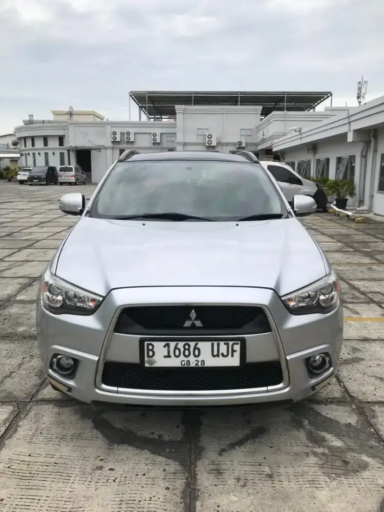 Outlander PX sunroof 2.0 tahun 2012 at