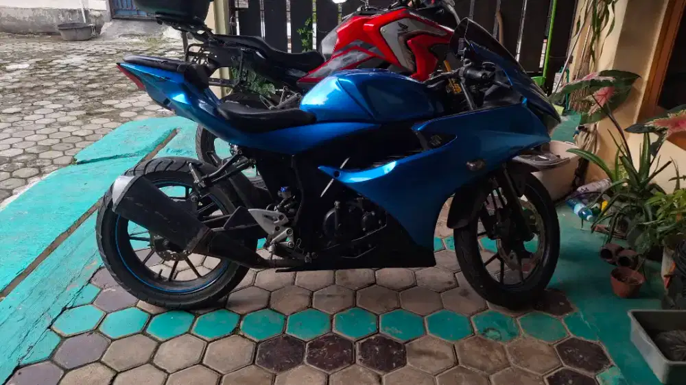 SUZUKI GSX 150R