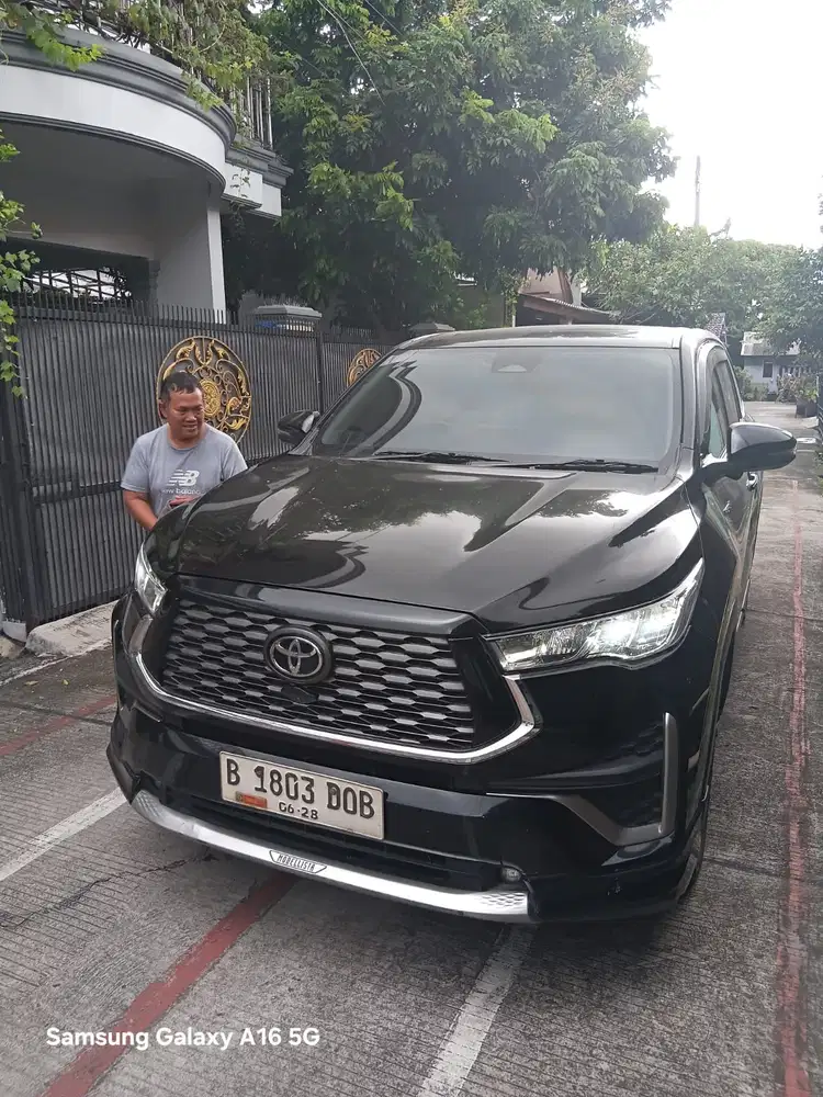 New Innova Zenix'2023 type Q-HV (HYBRID 2,0 MDLST-CVT-TSS) Hitam