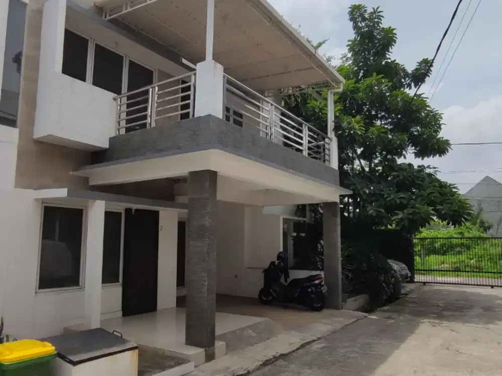Rumah Murah Furnish 2 Lantai di Cluster Komplek Pajak Cipadu